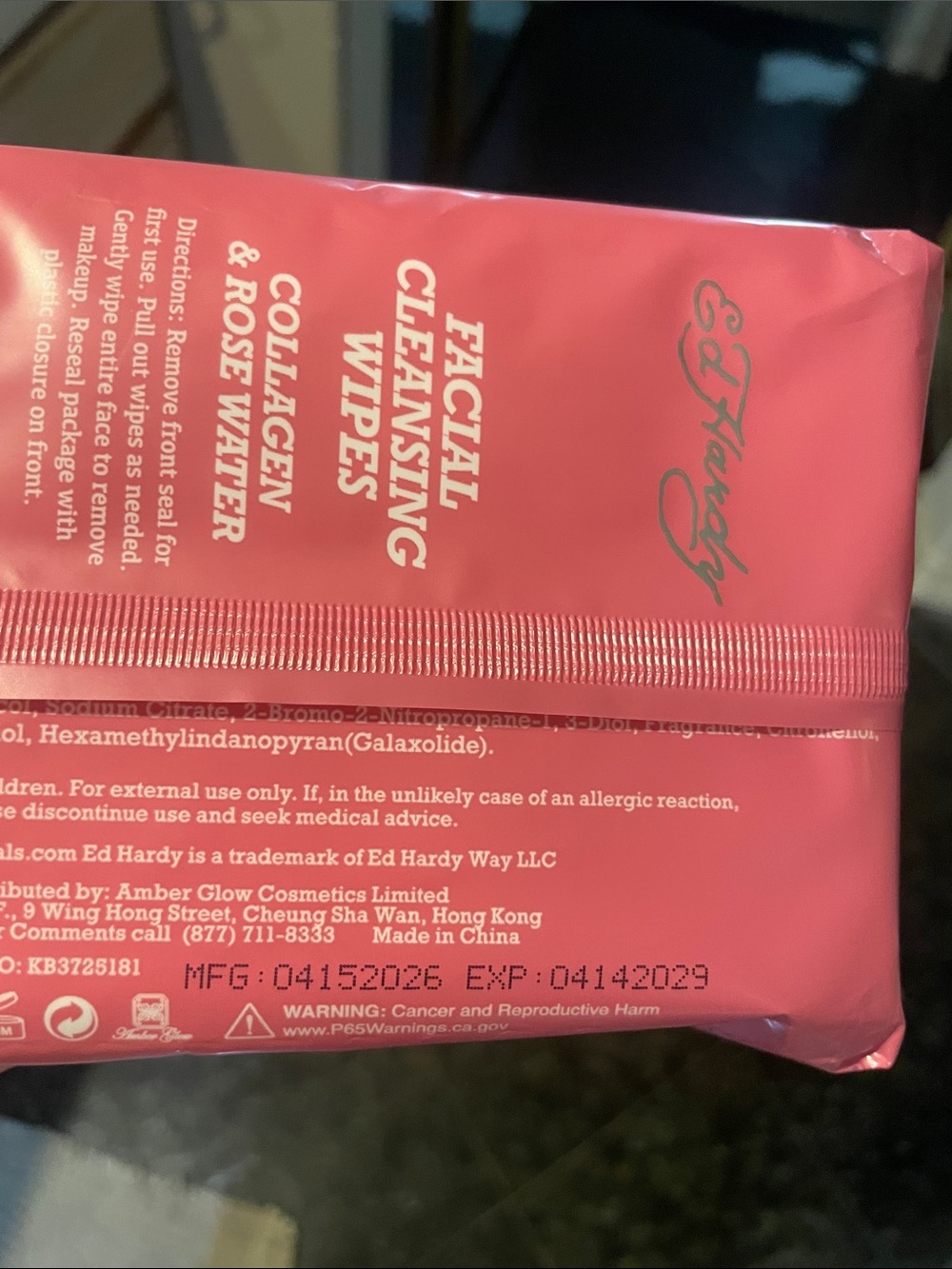 Ed Hardy Collagen and Rose Water Firming wipes - Picture 3 of 4